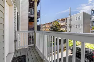 256 Bremen St, Boston, MA 02128 - Photo 9