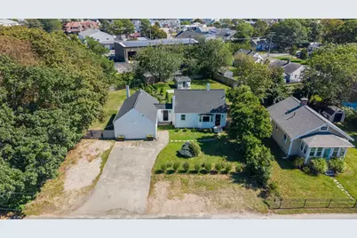 72 Grove St, Barnstable, MA 02601 - Photo 3