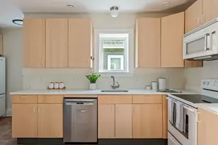 26 Princeton St, Medford, MA 02155 - Photo 5