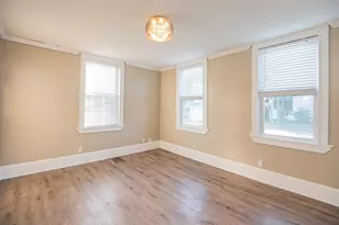 19 Lynn St, Peabody, MA 01960 - Photo 11