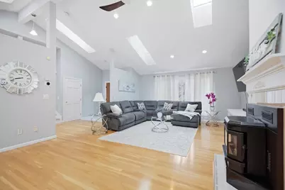 117 Dayton St, Danvers, MA 01923 - Photo 3