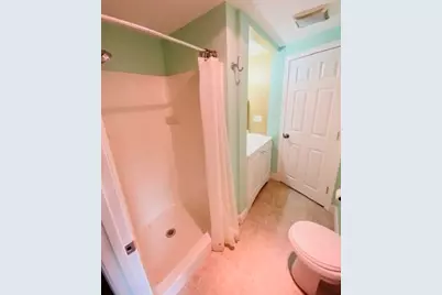 559 Chelmsford St, Lowell, MA 01851 - Photo 11