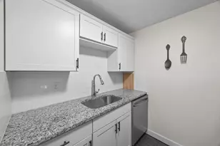 171 Heritage Dr, Northbridge, MA 01588 - Photo 11