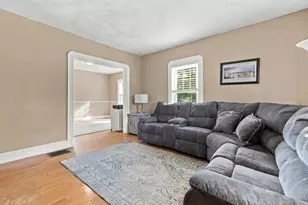 11 Sweetser Ave, Reading, MA 01867 - Photo 7