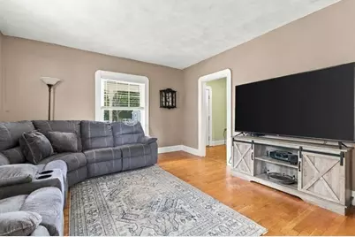 11 Sweetser Ave, Reading, MA 01867 - Photo 5