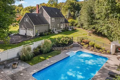 6 Carriage House Way, Medway, MA 02053 - Photo 3