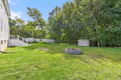 468 Underwood St, Holliston, MA 01746 - Photo 35
