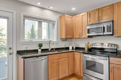 27 Lopez St #2, Cambridge, MA 02139 - Photo 15