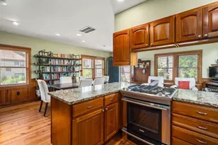 10 Symmes St, Boston, MA 02131 - Photo 7