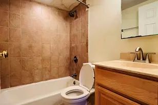 8 Crescent Dr, Andover, MA 01810 - Photo 9