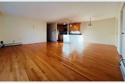 8 Crescent Dr #5, Andover, MA 01810 - Photo 3