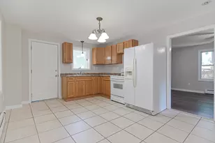147- 1/2 Oak St, Clinton, MA 01510 - Photo 5