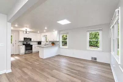 176 Meadow St, Westfield, MA 01085 - Photo 3