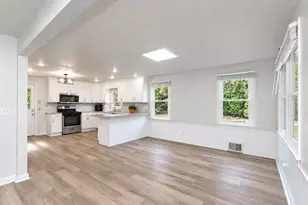 176 Meadow St, Westfield, MA 01085 - Photo 3