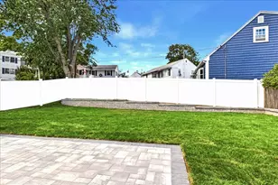 19 Montview Ave, Waltham, MA 02451 - Photo 7