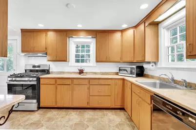 21 Allen Ave, Newton, MA 02468 - Photo 3