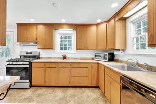 21 Allen Ave, Newton, MA 02468 - Photo 3