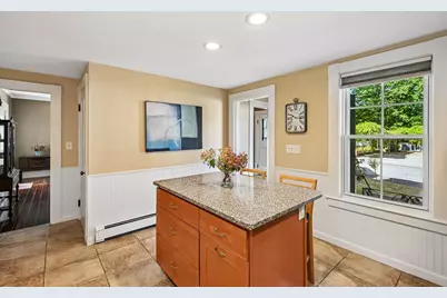 18 Highland Ave, Chelmsford, MA 01863 - Photo 11