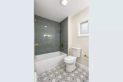376 N Underwood St, Fall River, MA 02720 - Photo 15