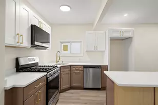 376 N Underwood St, Fall River, MA 02720 - Photo 9