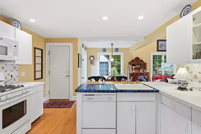 131 Wenonah Rd, Longmeadow, MA 01106 - Photo 23