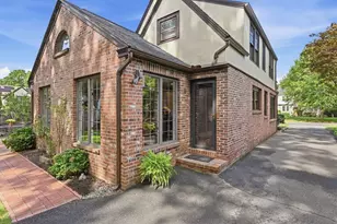 131 Wenonah Rd, Longmeadow, MA 01106 - Photo 3