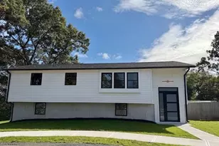 6 Wharton Ct, Boston, MA 02136 - Photo 1