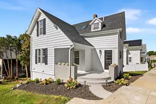 256 Weetamoe St, Fall River, MA 02720 - Photo 1