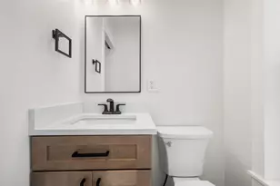 256 Weetamoe St, Fall River, MA 02720 - Photo 9