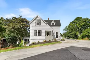 256 Weetamoe St, Fall River, MA 02720 - Photo 37