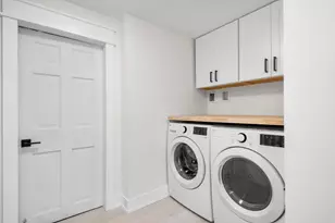 256 Weetamoe St, Fall River, MA 02720 - Photo 27