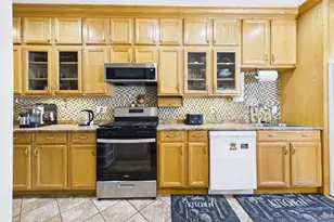 100 Buttonwood St, Boston, MA 02125 - Photo 13