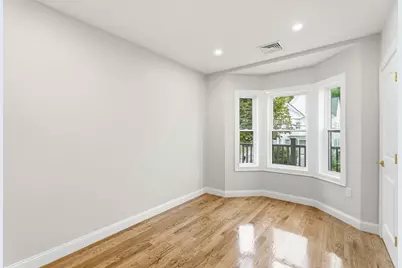 55 Wyoming, Malden, MA 02148 - Photo 9