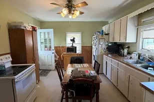 126 W 6th St, Lowell, MA 01850 - Photo 7