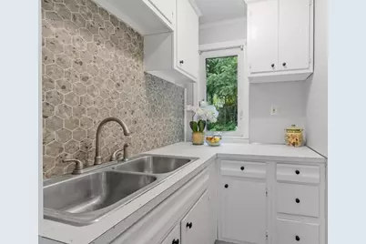 255 Greenwood St, Gardner, MA 01440 - Photo 7