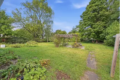 31 Gates St, Holyoke, MA 01040 - Photo 35