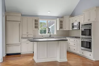 10 Floret Cir #10, Hingham, MA 02043 - Photo 3