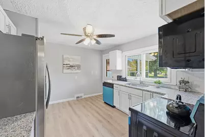 78 Wollaston St, Springfield, MA 01119 - Photo 11