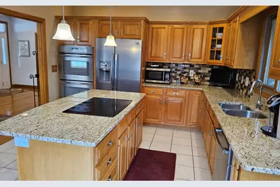 63 Pleasant St, Rockland, MA 02370 - Photo 11