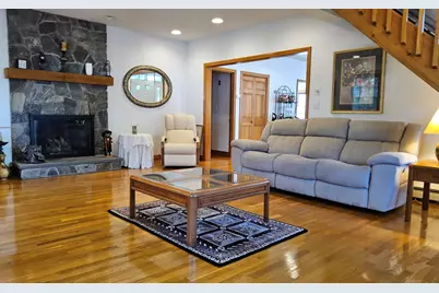 63 Pleasant St, Rockland, MA 02370 - Photo 13