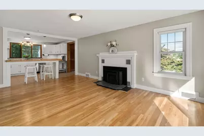 202 Essex St, Marlborough, MA 01752 - Photo 7
