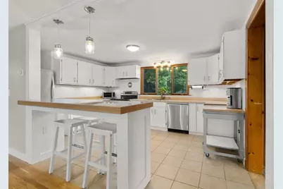 202 Essex St, Marlborough, MA 01752 - Photo 9