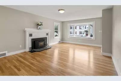 202 Essex St, Marlborough, MA 01752 - Photo 5
