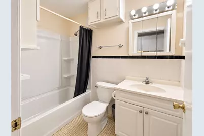 6 Venice St #F2, Danvers, MA 01923 - Photo 3