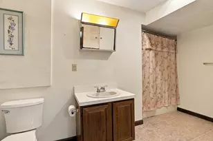 2 Clifford Rd, Burlington, MA 01803 - Photo 15
