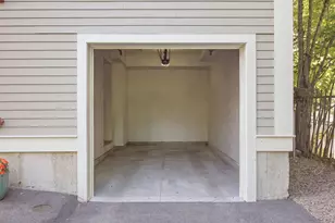 11 Woods Pl, Boston, MA 02129 - Photo 33