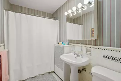 11 Stoneleigh Road, Newton, MA 02465 - Photo 21