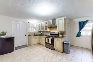 4 Pomona Rd, Worcester, MA 01602 - Photo 5