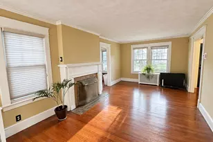 25 Wexford St, Springfield, MA 01118 - Photo 11