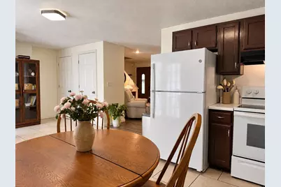 145 McKinstry Ave, Chicopee, MA 01013 - Photo 9